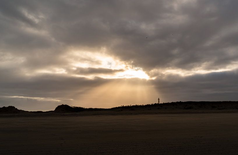 Leuchtturm auf der Insel Ameland von henry hummel