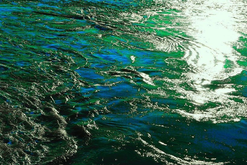 Zee in groen en blauw von Jetty Boterhoek