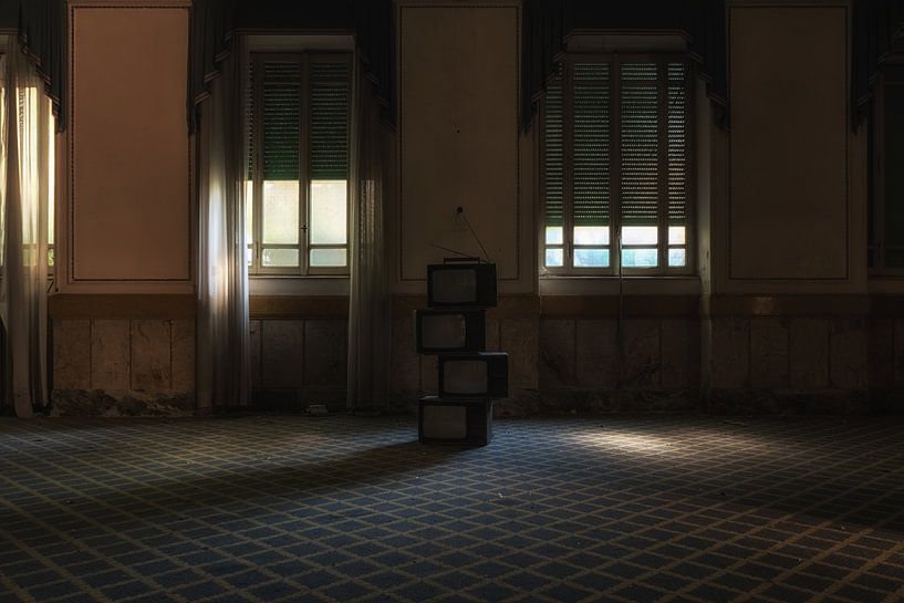 Old televisions by Maikel Brands
