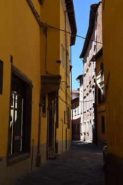 Toskana Italien Lucca Stadtzentrum von Hendrik-Jan Kornelis