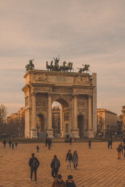 Milan by Hello Pompoyo