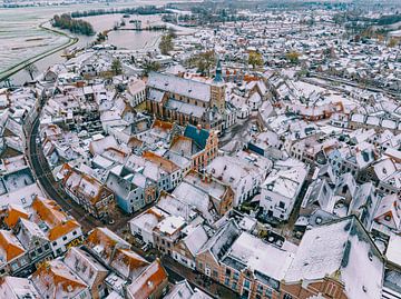 Luchtfoto van Hattem tijdens een koude winterochtend van Sjoerd van der Wal Fotografie