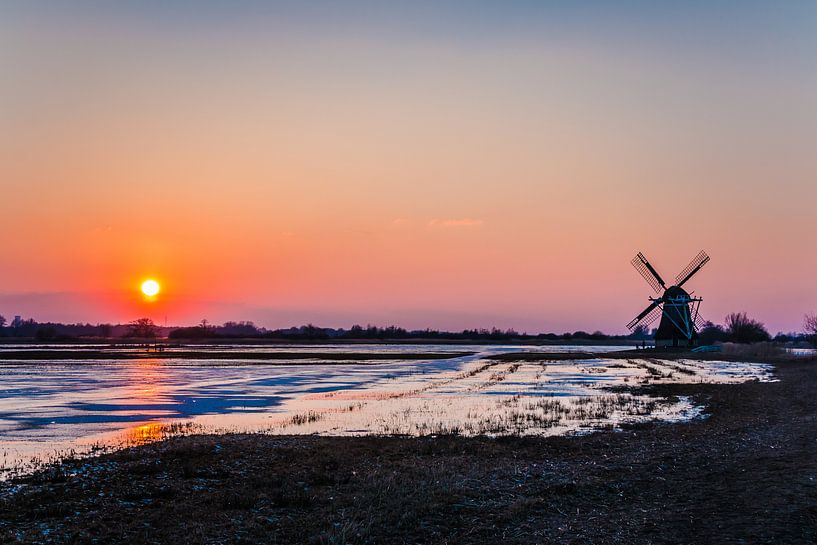 Zonsondergang op de Ryptsjerksterpolder von Jo Pixel