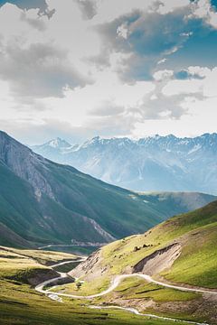 Kirgizië Berglandschap van Reinier van Oorsouw