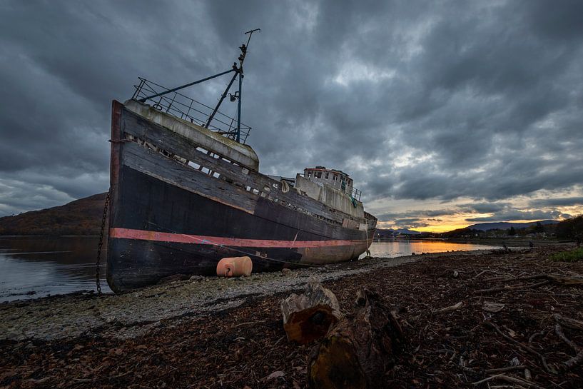 Corpach shipwreck by Gerben van Buiten