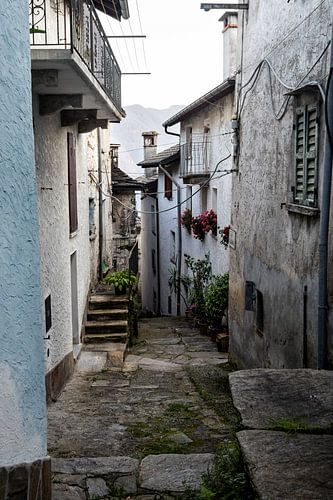 Malerische Straße Spoccia, Piemont, Italien