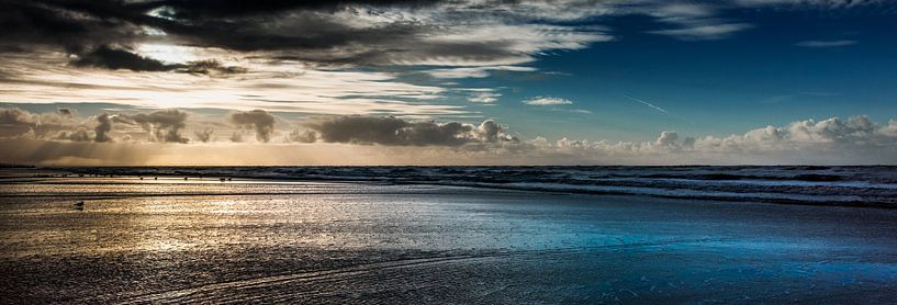 Beach by Henk Leijen