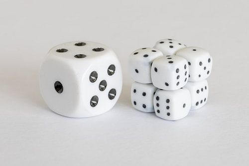 Large and normal dice or normal and small dice?