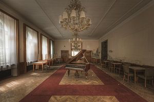 Salle de bal avec piano