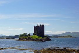 Castle Stalker ist ein Turmhaus etwa 2,5 Kilometer nordöstlich von Port Appin