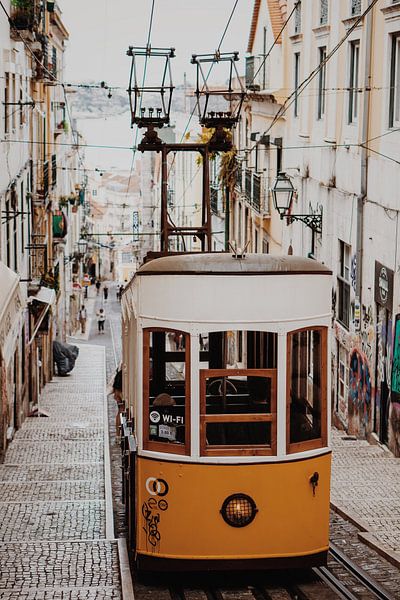 Lisbon by Hello Pompoyo