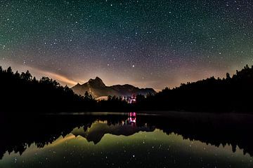 Reflet du ciel nocturne dans le lac d'Uri sur Raphotography