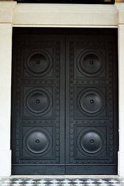 Dark detailed door entrance | Paris | France Travel Photography by Dohi Media