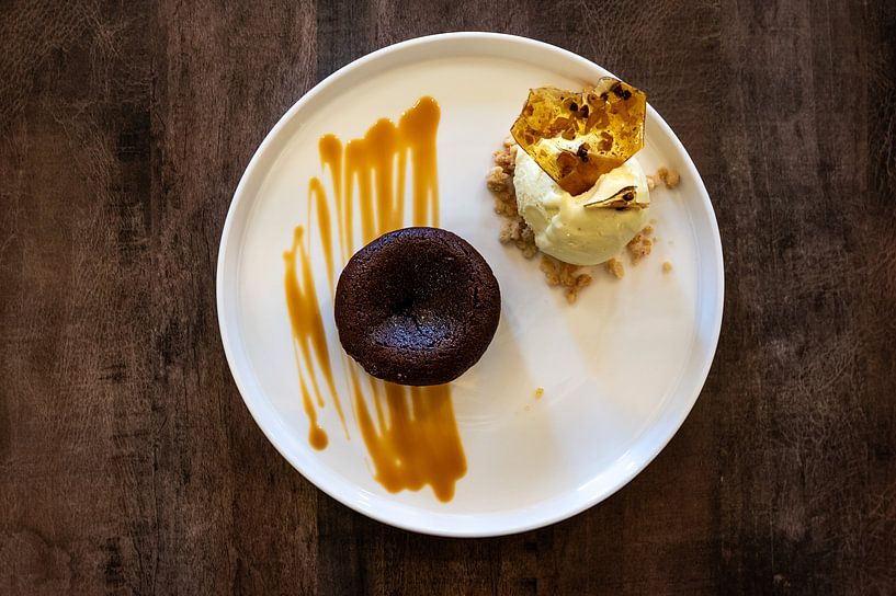 Moelleux with chocolate by Werner Lerooy