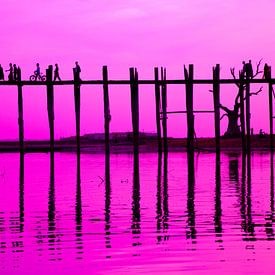 Zonsondergang U-Bein brug in Mandalay, Myanmar sur Wijnand Plekker