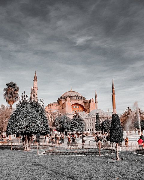 Istanbul by Hello Pompoyo