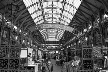 London Apple Market van Marc van Gessel