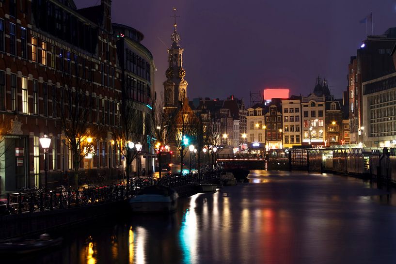 Cityscape of Amsterdam in the Netherlands at night by Eye on You