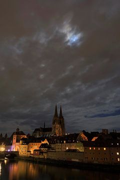 Maanverlichte nacht in Regensburg van Thomas Jäger