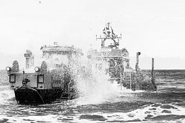 KNRM in actie by Arie Jan van Termeij