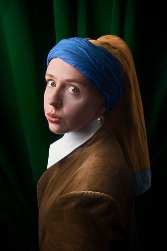 Autoportrait inspiré de La jeune fille à l'oreille de perle - La vision originale de Vermeer