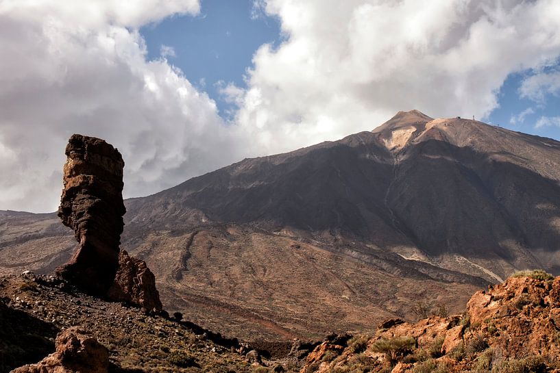 Spanje Tenerife - Zicht op de Pico del Teide van Marianne van der Zee