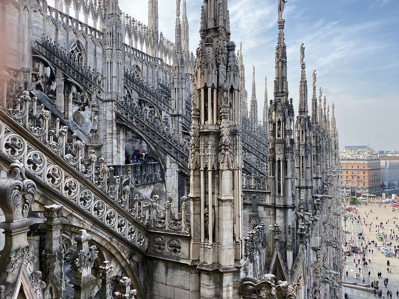 Milan by Hello Pompoyo