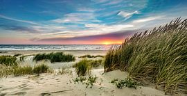 Paal 15 dune sunset - Texel by Richard Heerschap Fotografie