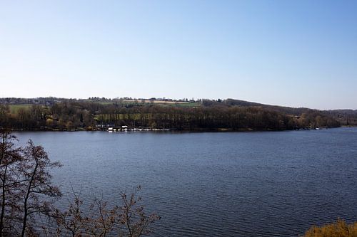 Impressies van het Baldeney-meer in Essen, Duitsland
