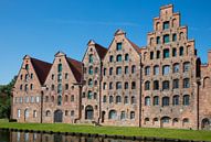 Oude pakhuizen in centrum van Lübeck, Duitsland van Joost Adriaanse thumbnail