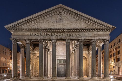 The Pantheon at night..