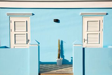 Maison bleue aux Antilles néerlandaises sur Joanne Blokland