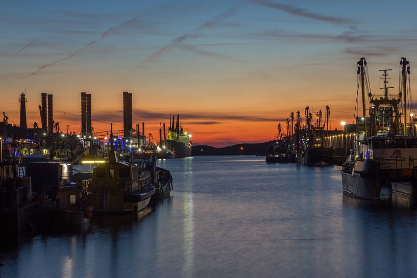 Sea dock sunset by Brandon Bouwman