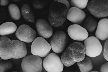 Steine aus Bonbons von Nathan Okkerse