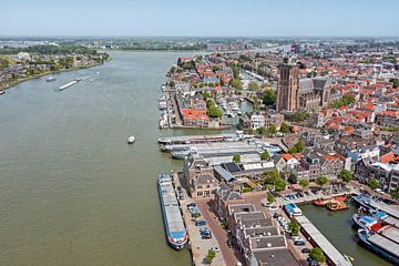 Luchtfoto van de historische stad Dordrecht in Zuid Holland Nederland van Eye on You