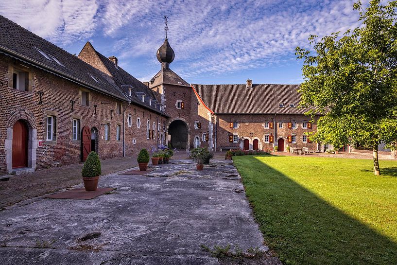 Hof von Schloss Cortenbach von Rob Boon