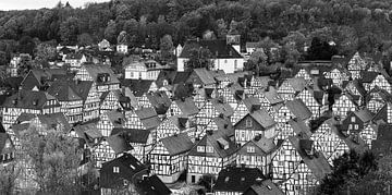 Historisches Freudenberg in einem Schwarz-Weiß-Panorama