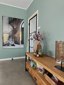 Verlassene Metalltreppe.