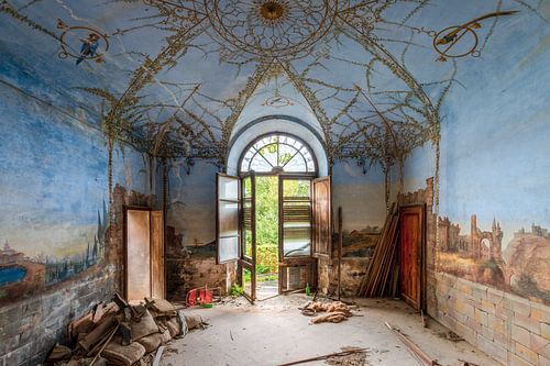 Lost Place - Ik hou van dit soort sierlijke plafonds - Italiaanse villa