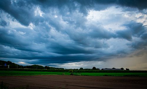 Blick über die Landschaft vor dem Sturm