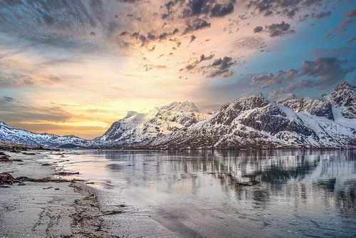 Sonnenuntergang über den Lofoten