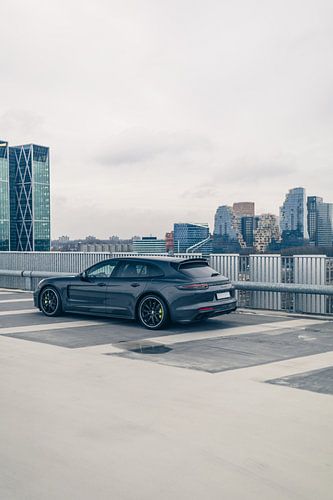 Porsche Panamera 4S in Amsterdam