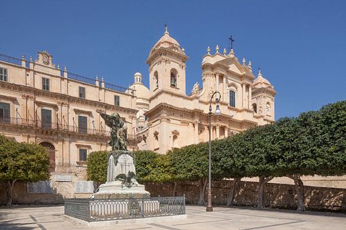 Mémorial de guerre, Cathédrale de San Nicolo, Noto, site du patrimoine mondial de l'UNESO, Vale di N