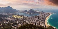 Rio de Janeiro view (oranje) van Merijn Geurts thumbnail