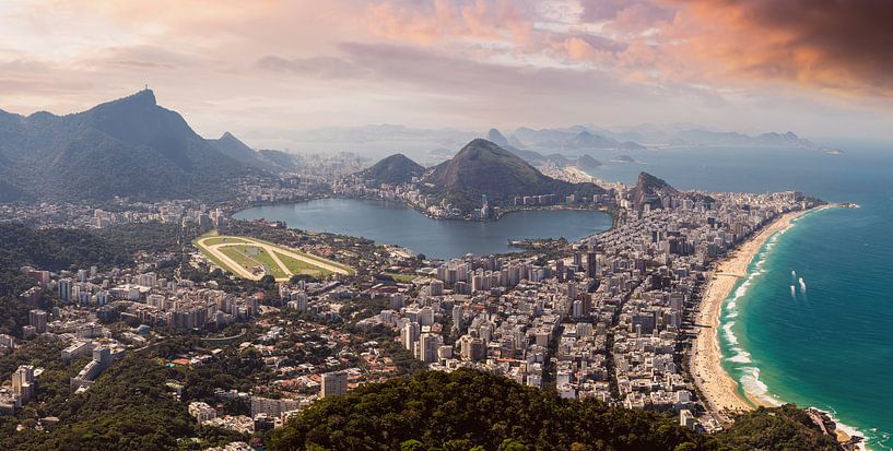 Rio de Janeiro view (oranje) van Merijn Geurts