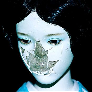 Vrouwen met gebroken neus