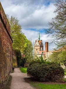 Kröpeliner Tor und Stadtmauer in der Hansestadt Rostock