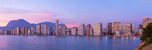 Panorama von Benidorm bei Sonnenuntergang, Spanien