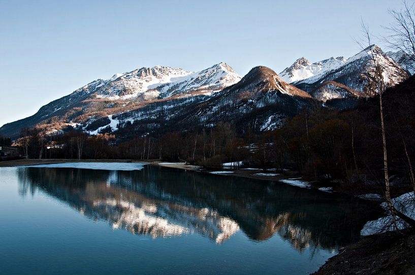Lac du Monetier by Jose Cr
