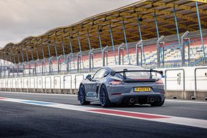 Porsche Cayman GT4RS auf der Rennstrecke Assen - Autovisie Supertest